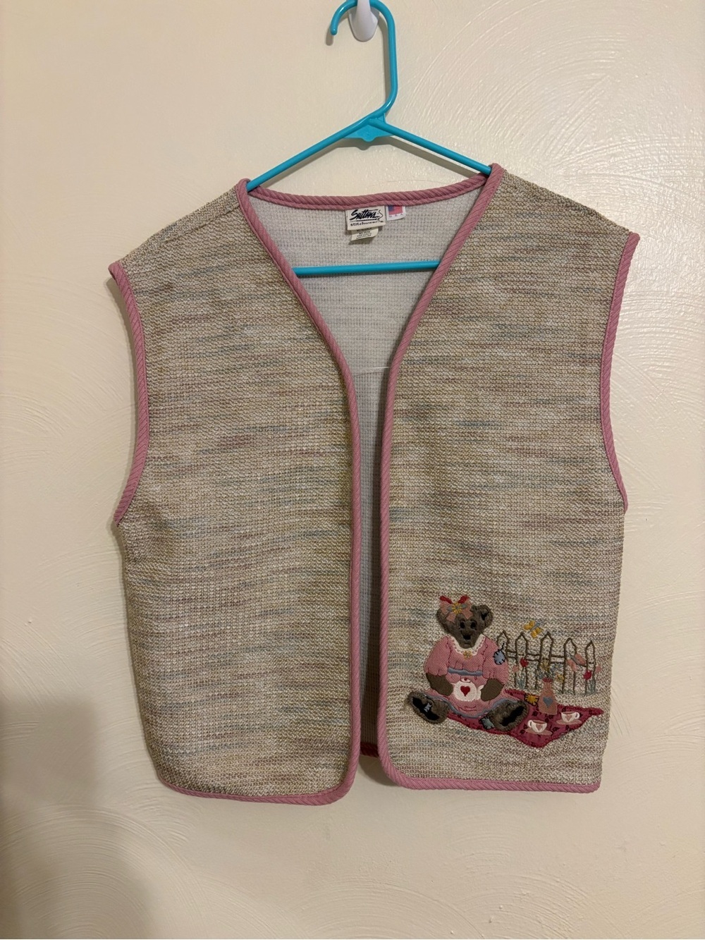 Vintage Sutton Stitchwear Teddy Bear Picnic Vest USA Medium Cottagecore